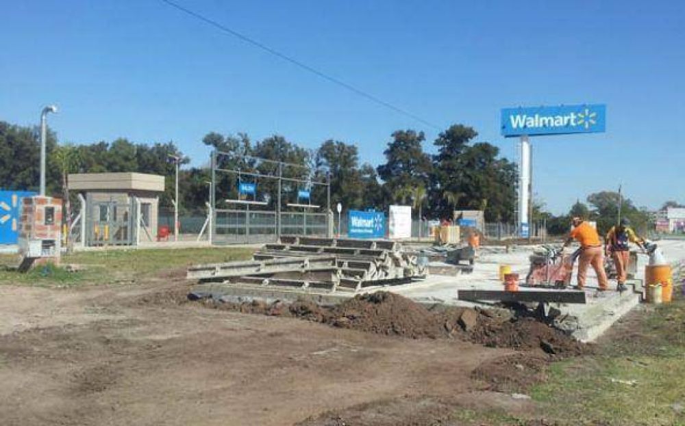 A principios de mayo abrir�a Walmart Pilar