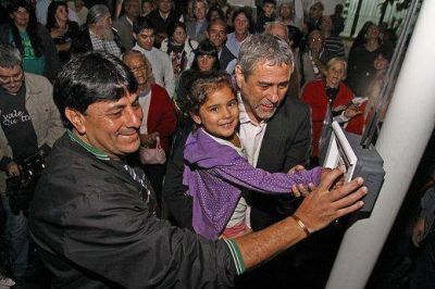 Avellaneda: Jorge Ferraresi inaugur� 130 luminarias en Wilde