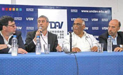El embajador de Venezuela expuso en la Universidad Nacional de Avellaneda