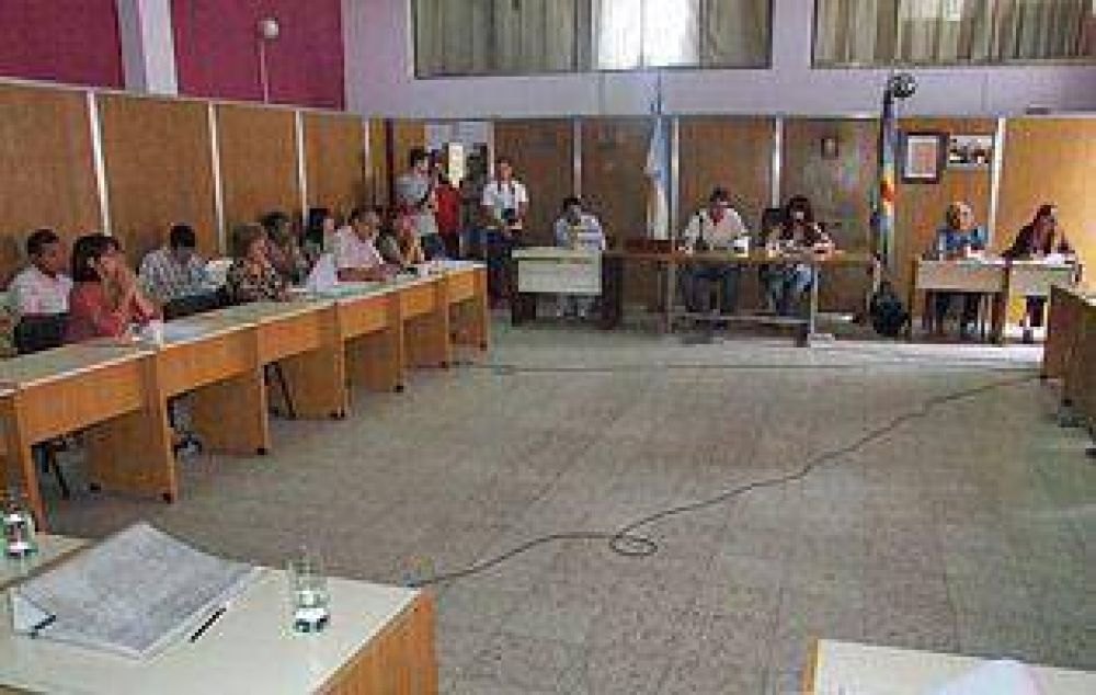Echeverria: Fracas� la nueva reuni�n y crece el pesimismo en los municipales