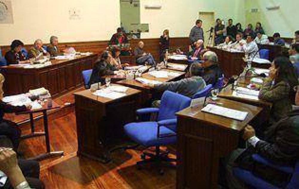 Avellaneda tambi�n busca crear un comit� municipal de emergencias