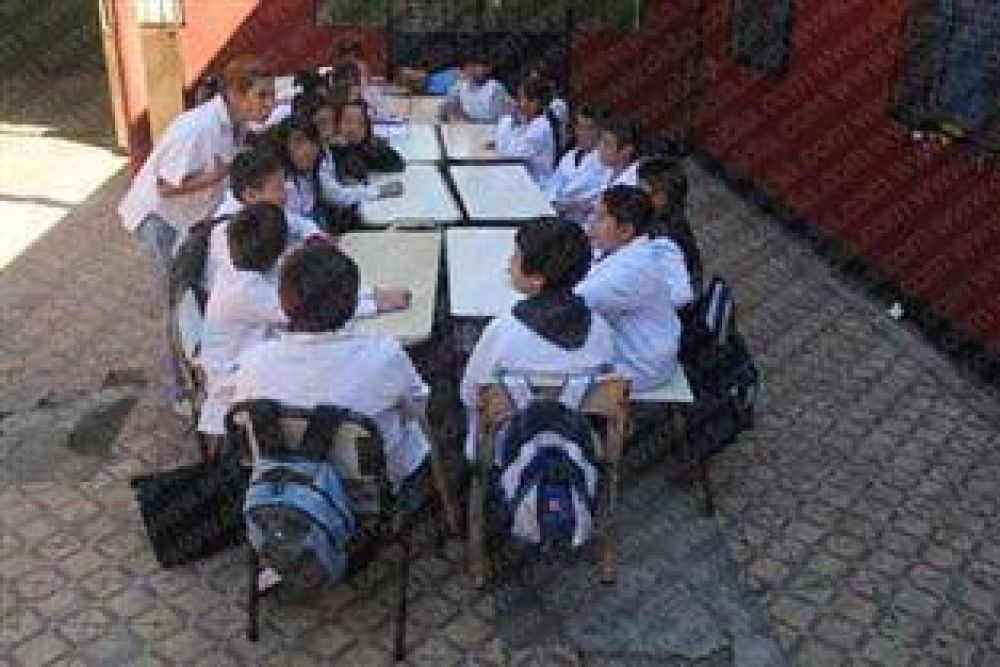Por problemas edilicios, suspenden las clases en la escuela de Ren� Favaloro