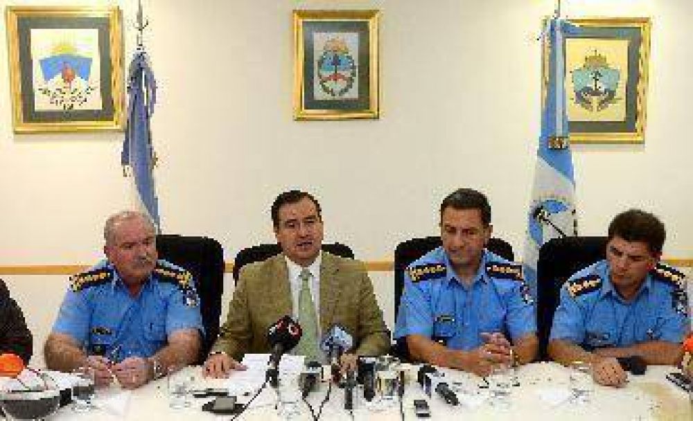Secuestran diez kilos de coca�na de un taxi