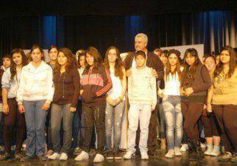 Baratti ratific� el compromiso del Municipio con los estudiantes cipole�os 