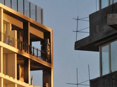 Una joven est� muy grave tras una fuerte explosi�n en Ciudad Ribera