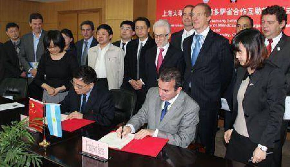 P�rez en Shanghai: �No hay integraci�n posible sin un intercambio cultural�