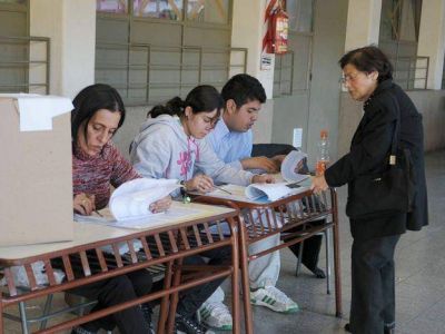 La UCR da ganadora a la lista de Cornejo aunque hay denuncias