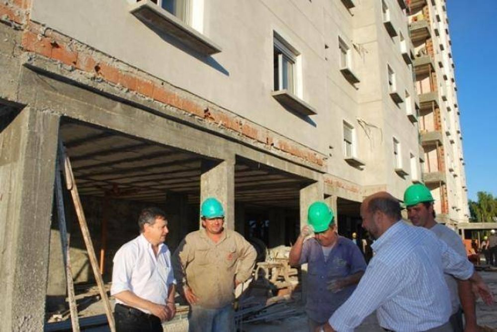 Peppo observ� un "buen avance" en las obras de las torres COPERVI