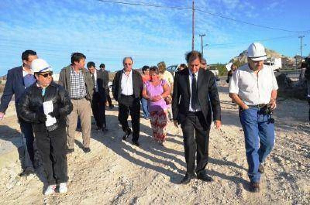 Di Pierro inauguro el pluvial de Caleta C�rdoba