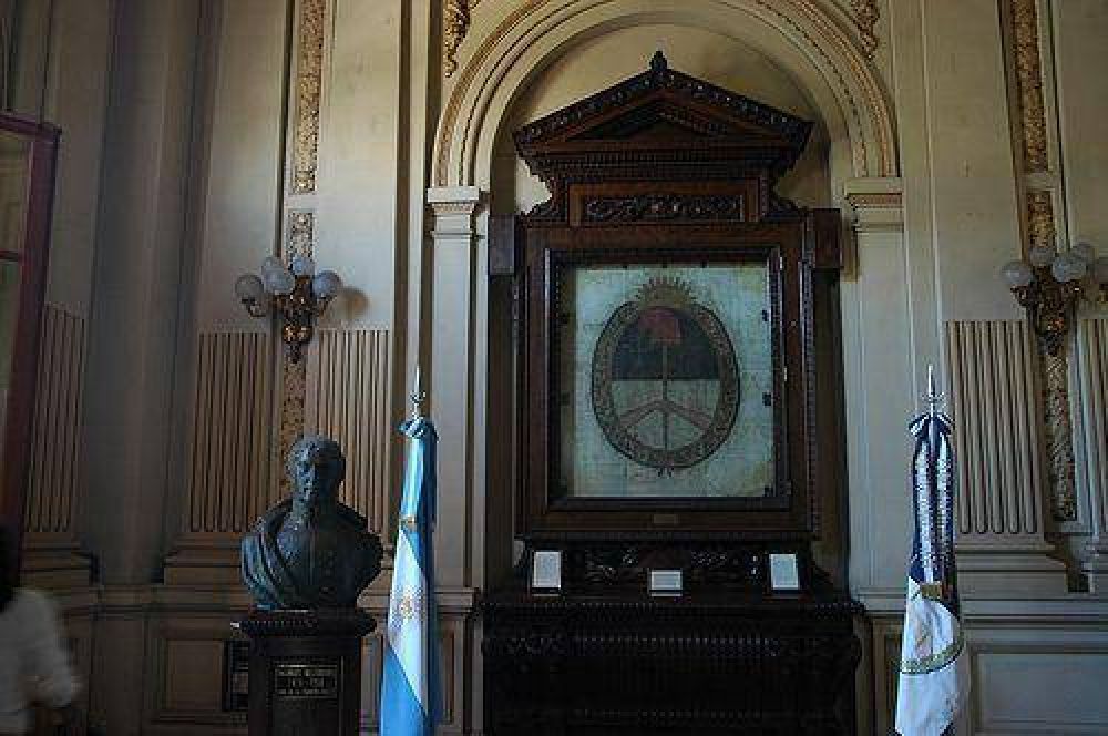 Se mueve en Diputados el proyecto para reconocer como s�mbolo patrio hist�rico a la Bandera de la Libertad Civil