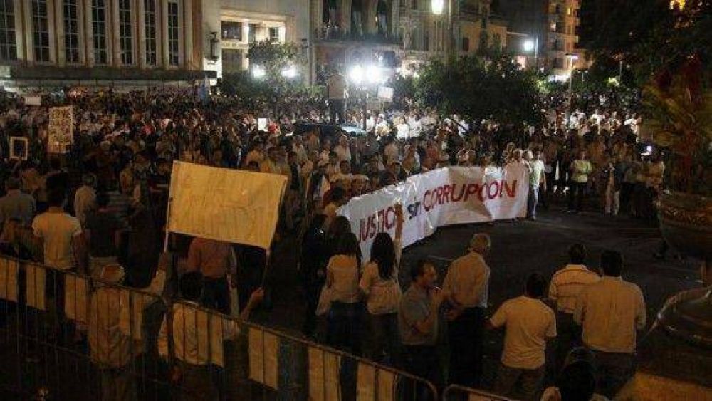 Despu�s del 18A: �En octubre se ver� si esto impacta en las urnas�