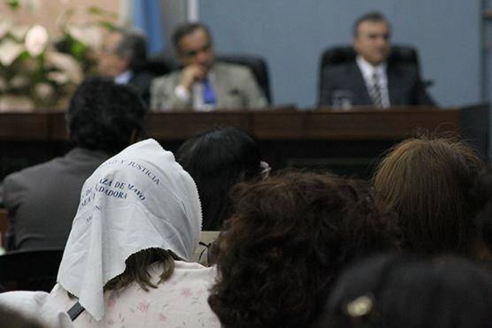 Su marido desapareci� y ella fue violada cuando la secuestraron