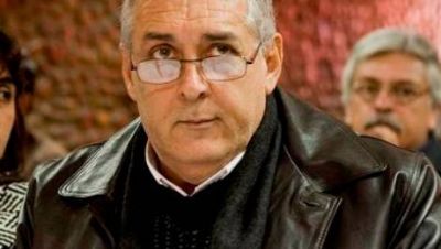 Ag�ero critic� al Gobierno por el desplazamiento de comisarios
