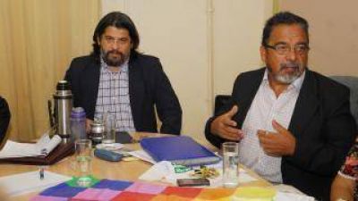 Docentes acordaron el 25% de aumento