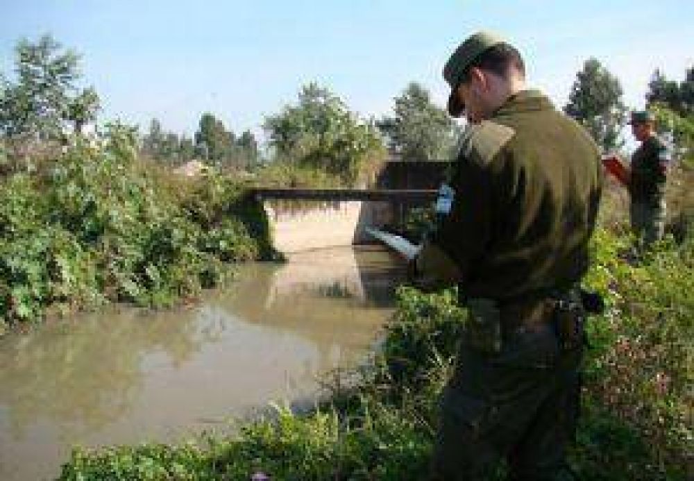 Gendarmer�a relevar� si sigue vuelco de efluentes cloacales