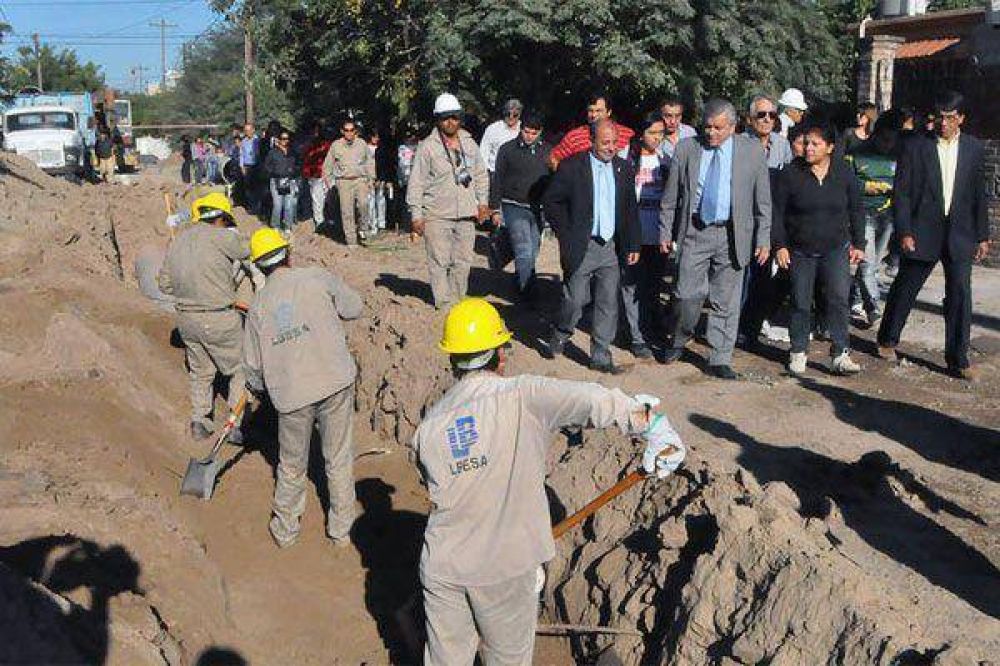 Infante supervis� obras en el barrio Reconquista