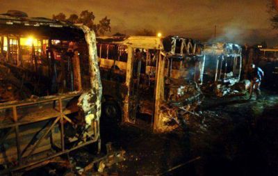 Un detenido por incendio de unidades de Tamse en C�rdoba
