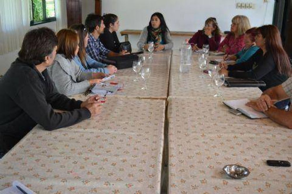 Preinscripci�n al Programa �Ellas Hacen� y a la ampliaci�n para damnificadas por temporal