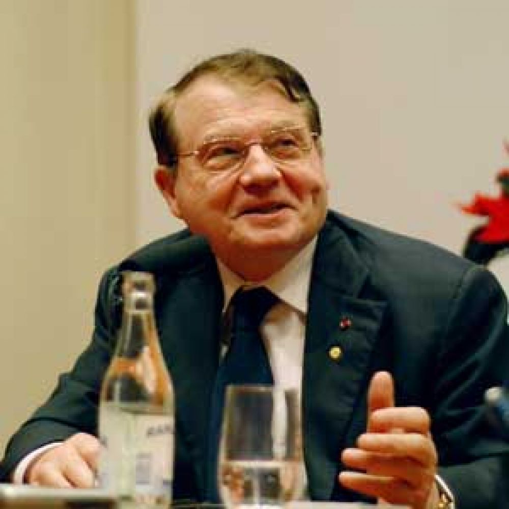 La Plata: Nobel quiere crear centro de estudios de VIH