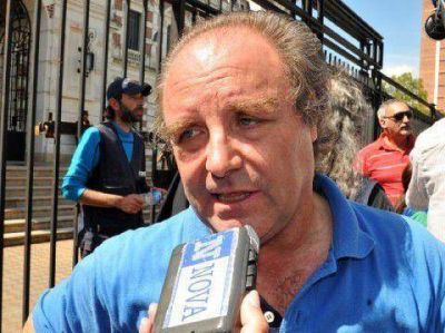 D�az: "Dieciocho mil docentes de La Plata a�n no cobraron sus sueldos"
