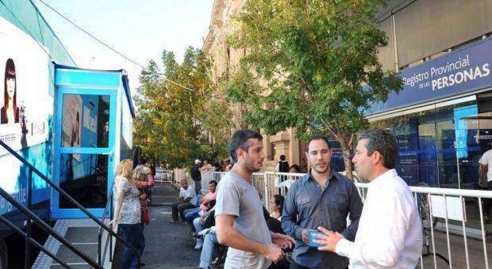M�s de 20.000 tr�mites de DNI para damnificados por el Temporal