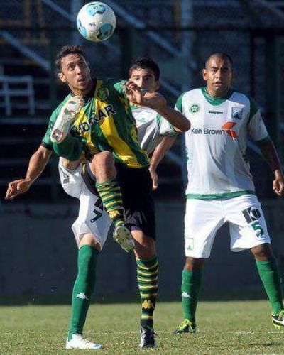 Debut y triunfo para Rambert en Aldosivi: victoria 1 a 0 ante Ferro