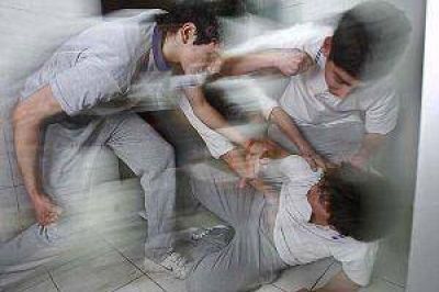 Alumno de 8 a�os perdi� un test�culo al ser atacado dentro de la escuela por sus propios compa�eros