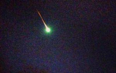 Hace un mes se ve�a un meteorito similar al que ilumin� a Santiago del Estero