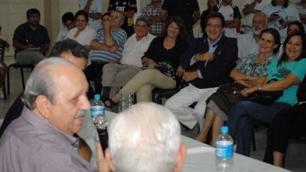 Brizuela advirti� a los radicales que �no hay 2015 sin 2013�