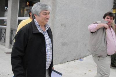 B�ez dijo que dar� explicaciones a la Justicia y anticip� acciones legales