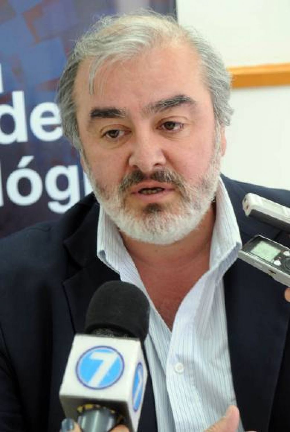 Chubut promete 3.000kms de fibra �ptica en dos a�os