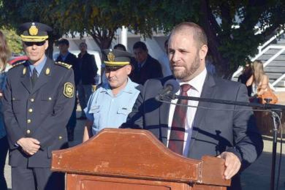 Polic�a del Chubut record� el �D�a Nacional del Polic�a�
