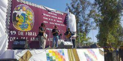 Semana del Aborigen: Ma�ana contin�an las actividades