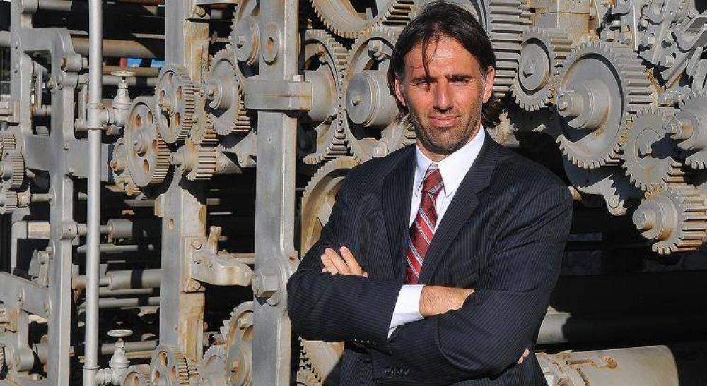 Rodrigo Escribano y un llamamiento a la colaboraci�n de los choferes que paran el lunes