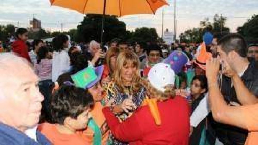 Aida: "Las primarias no son una batalla entre radicales"