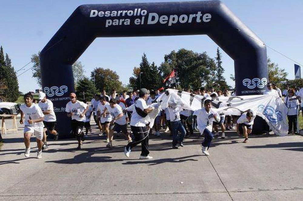 Escobar corri� la Carrera de Miguel