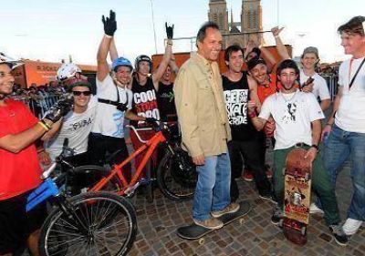 Daniel Scioli en Luj�n: �la Provincia promociona el deporte y la cultura�