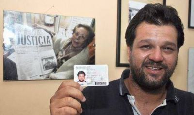 Nieto recuperado obtuvo 34 a�os despu�s el DNI con su verdadera identidad