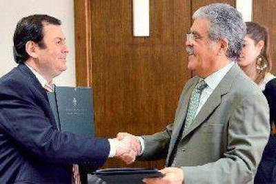 La Naci�n realizar� importantes aportes para municipios y comisiones de Santiago