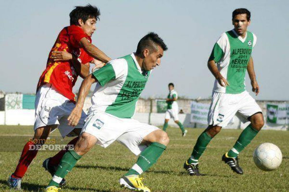 Instituto Santiago festej� en los penales y es finalista