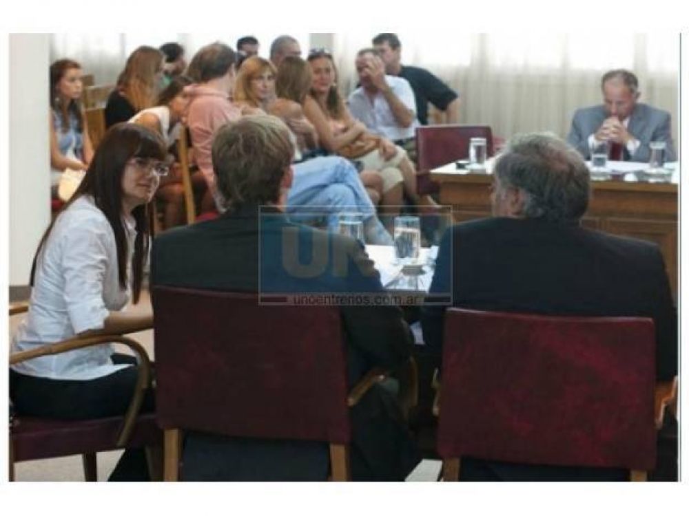 La Procuraci�n y la querella buscar�n la condena de Rivas