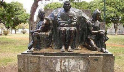 Repudio por retiro de un monumento