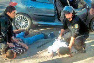 En Santiago del Estero efectivos policiales son atacados a tiros por ocupantes de colectivos procedentes de Jujuy