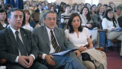 Herrero tild� de "grav�simas" las reformas a la Justicia