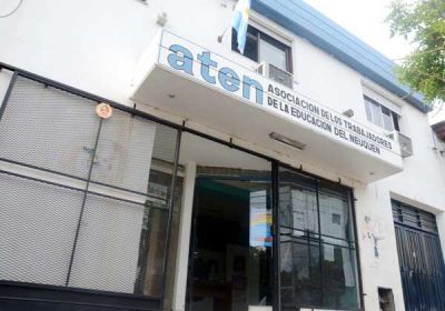 Otra semana de paro y movilizaci�n de ATEN 