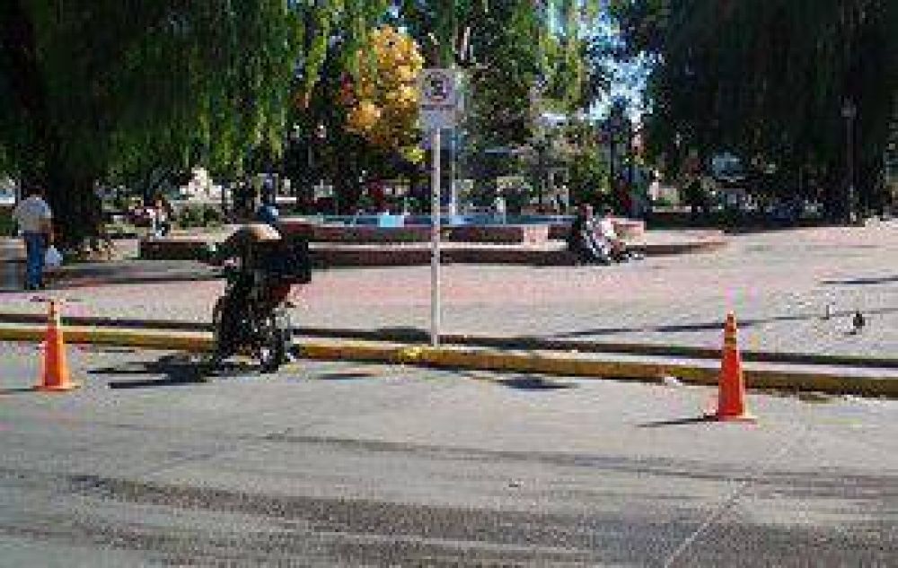 Propone estacionamiento medido en Plaza Pringles	
