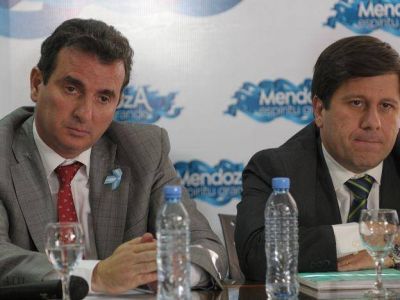 Por ahora, Mendoza seguir� sin financiamiento para cubrir el d�ficit