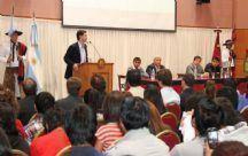 Juan Manuel Urtubey: "Con los intendentes decidimos abrir las puertas a la participaci�n ciudadana"