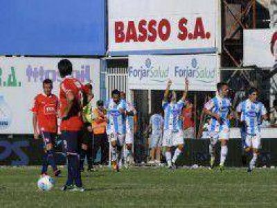 Independiente perdi� con Rafaela y qued� m�s cerca del descenso