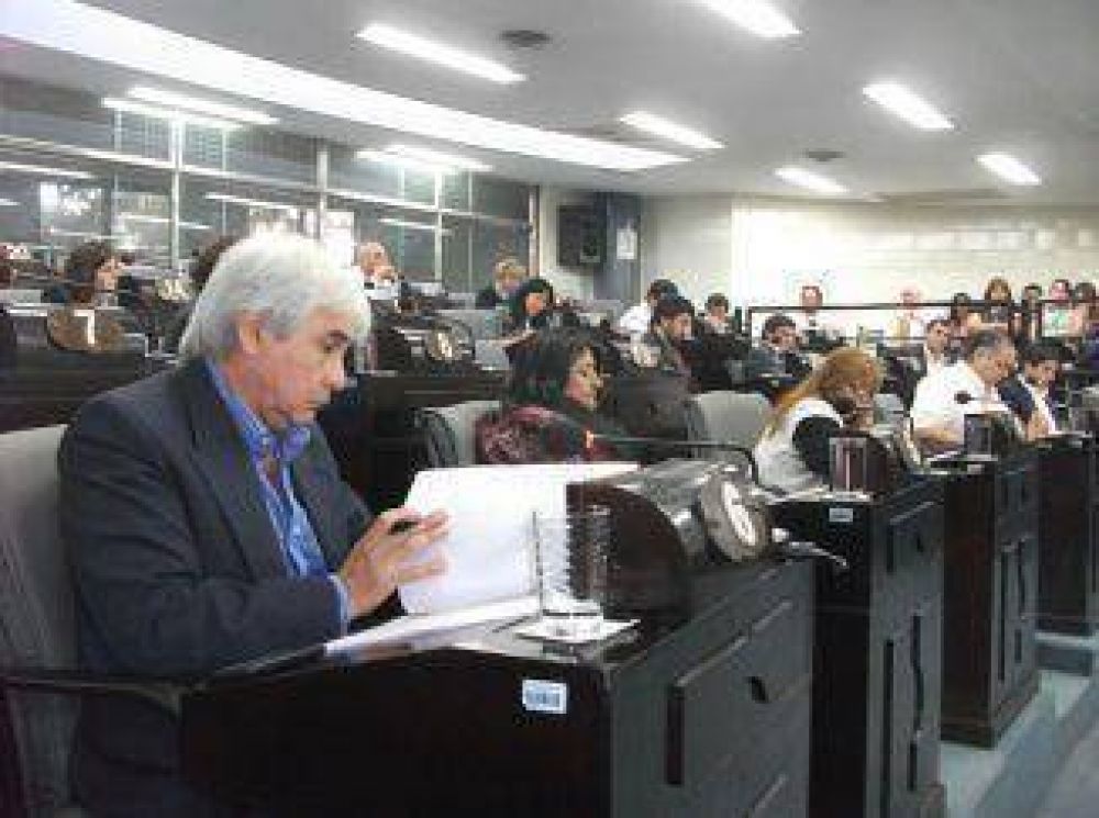 Guti�rrez se endurece: M�s control a la palabra de los concejales